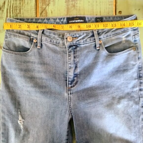 Lucky Brand Hayden Crop Jeans Size 10/30 Slightly Distressed Inseam Approx 26" - Picture 12 of 16
